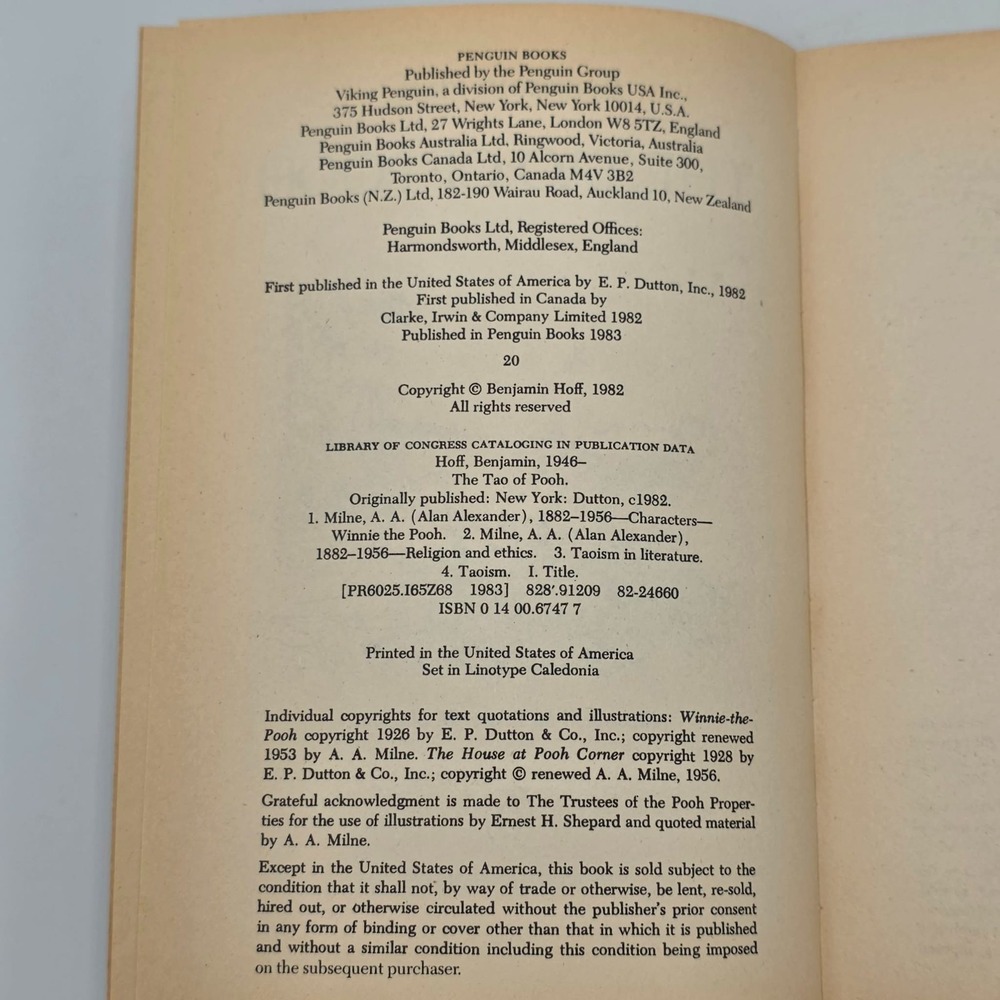 The Tao of Pooh (Winnie-the-Pooh) by Benjamin Hoff Penguin Books Published 1983 - Picture 4 of 7